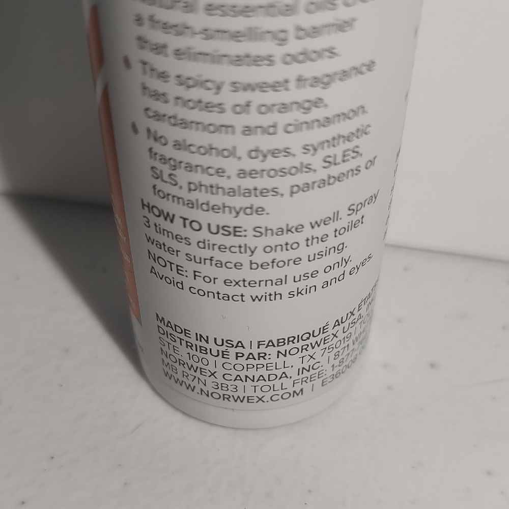 Norwex White and Orange Cleaning Spray - Picture 4 of 6